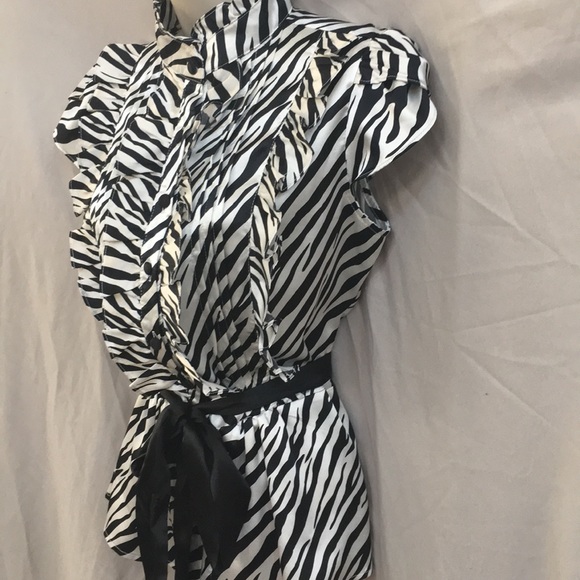 Sleek zebra print satin button up/by Forever 21! - Picture 3 of 6